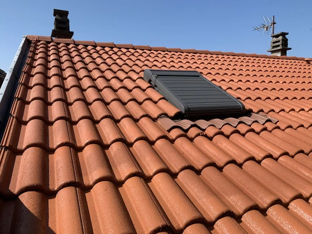 Installation store motorisé pour velux d'une maison à genas 69